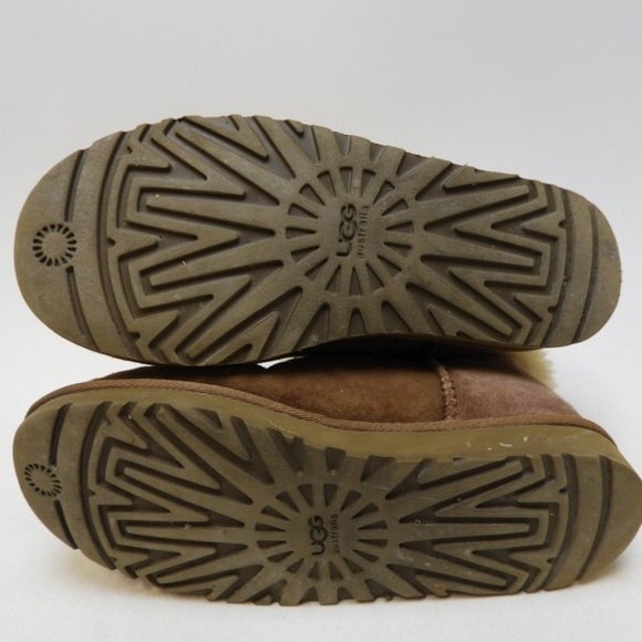 ❌❌SOLD❌❌UGG Mini Bailey Button - Size EU38 - Picture 5 of 5